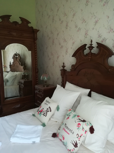 Bedroom 2, Domaine de Champ rose, Charente
