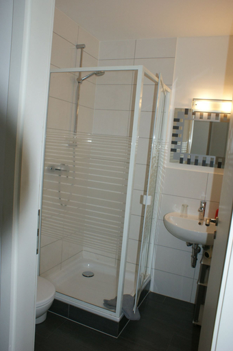 Bathroom 5, Hotel Forsthaus, Wolfenbüttel
