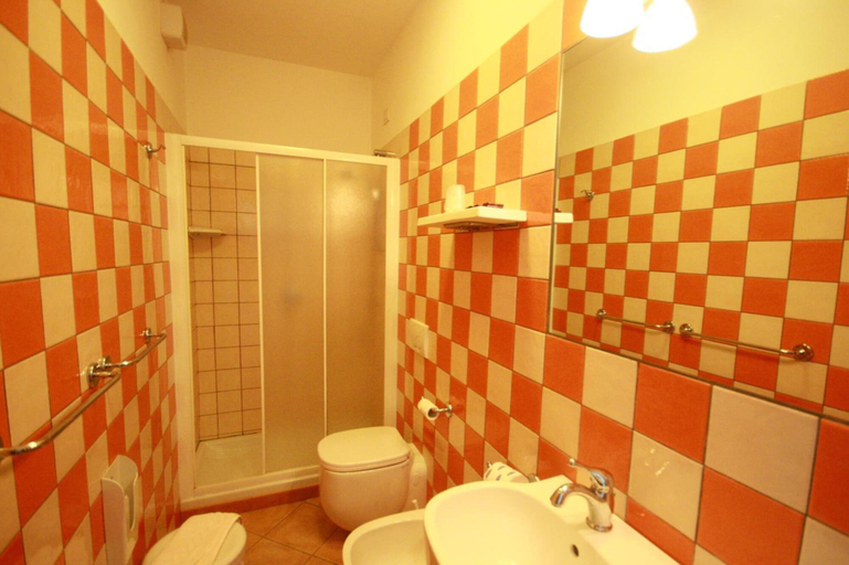 Bathroom 4, Albergo Ristorante Belvedere, La Spezia