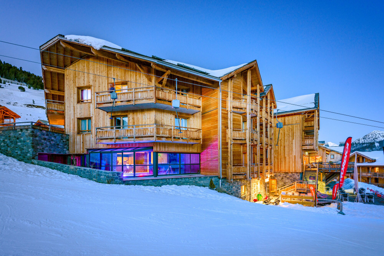 Exterior & Views 3, Anova Hotel & Spa, Hautes-Alpes