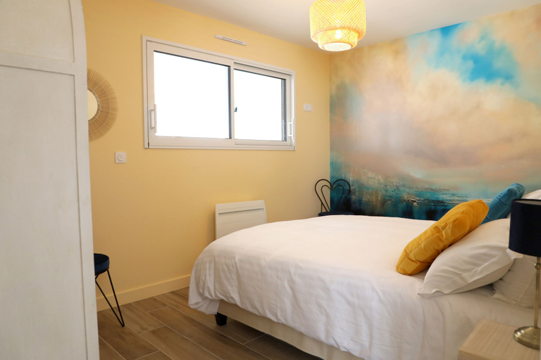 Bedroom 2, Les Maisons de Louise, Manche
