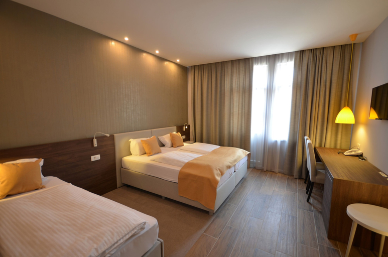Bedroom 3, Emonec Hotel, Ljubljana