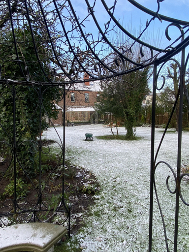 Others 5, Lyndhurst, Knowsley