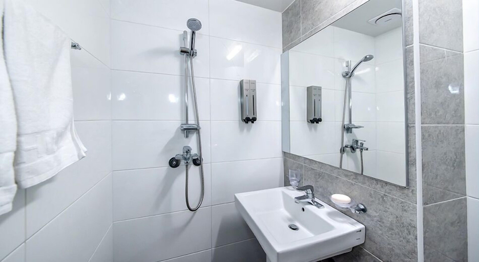 Bathroom 4, Sky Hill Hotel, Jeju