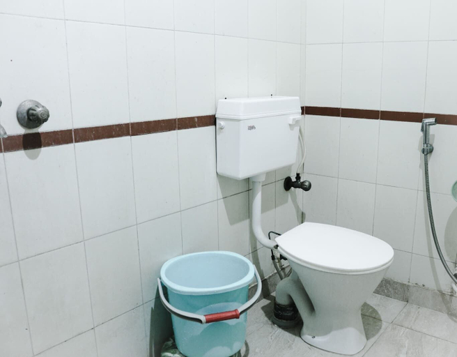 Bathroom, Hotel Tara Tower, Kodarma