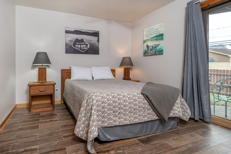 Bedroom 2, Sans Souci, Garrett