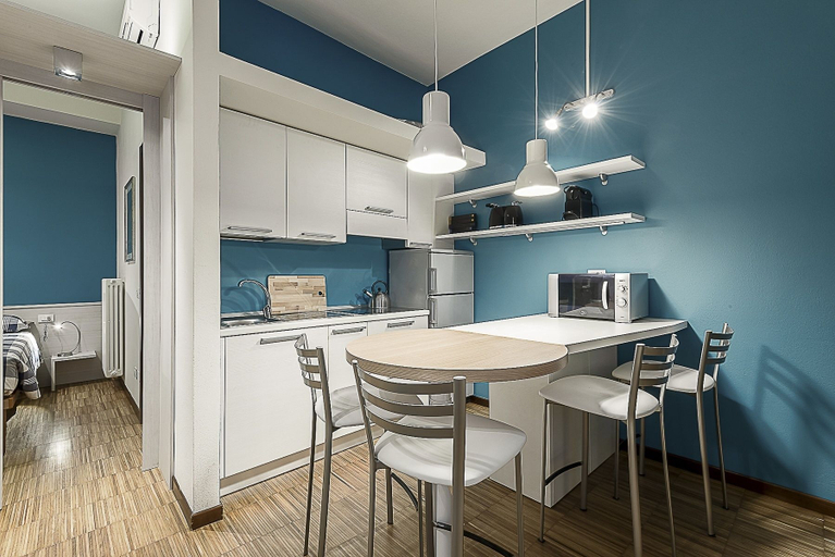 In-room dining 4, Shortstays Design Loft Broglio 2, Milano