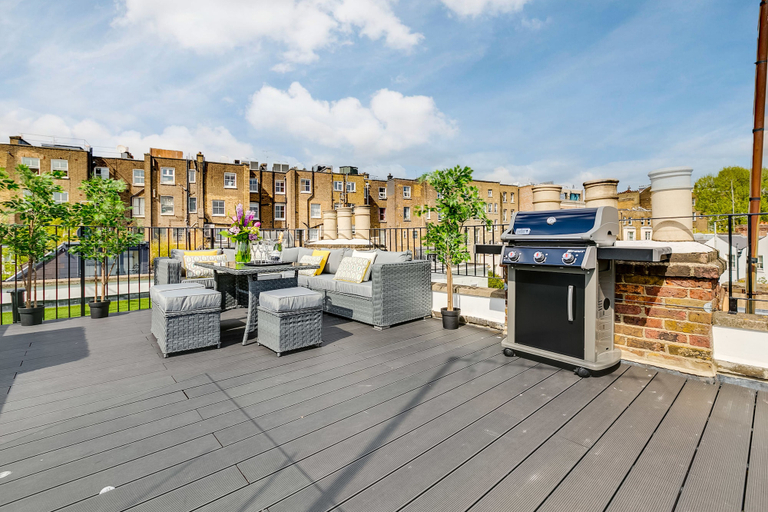Exterior & Views, Superb 3 Bed 3 Bath Ibiza Roof Terrace, London
