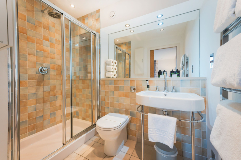 Bathroom 4, Highland Apartments By Mansley, Highland
