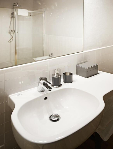 Bathroom 5, SMART HOTEL CARPI, Modena