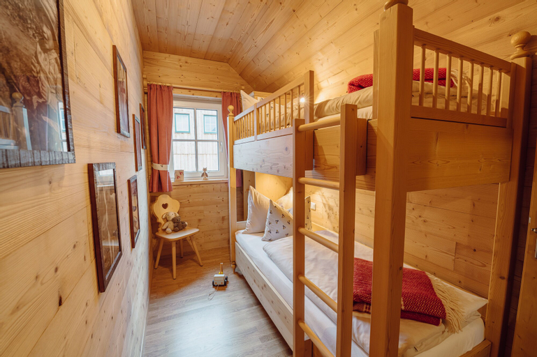 Bedroom 2, Narzissendorf Zloam, Liezen