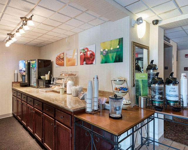 Food & Drinks 5, Quality Inn Shepherdstown, Jefferson