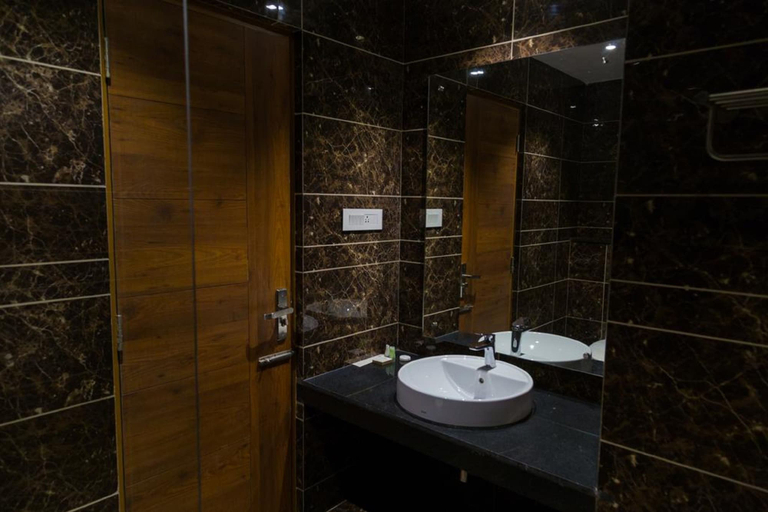 Bathroom 3, Hotel Hills, Vellore