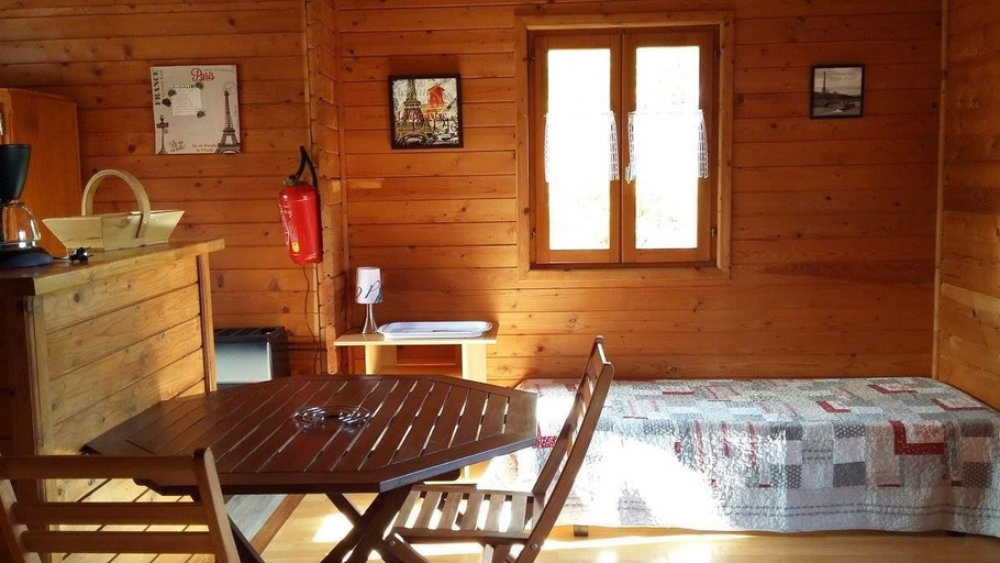 Others 5, Les Chalets De Fiolles, Tarn