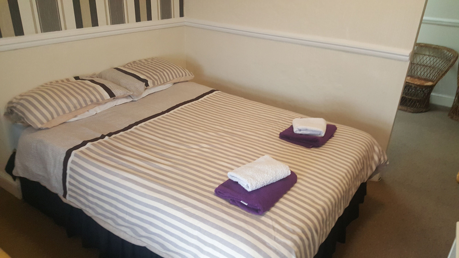 Others 5, Tuxford House Hotel, Blackpool