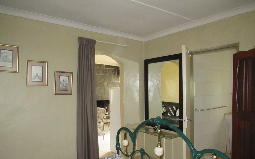Bathroom 4, Elandskloof Trout Farm, Nkangala