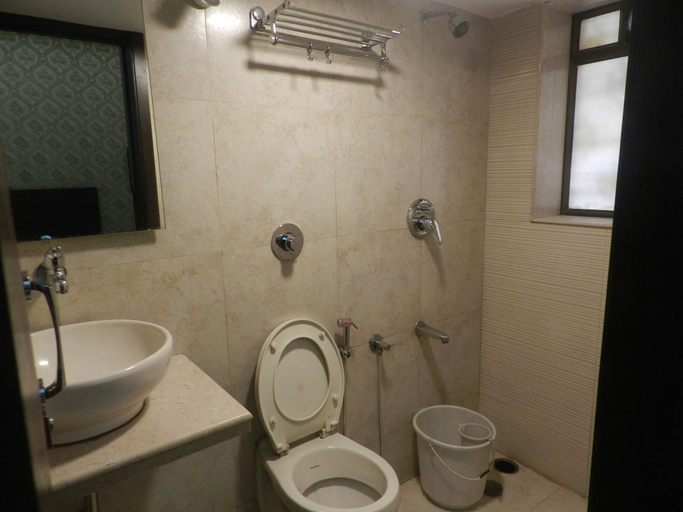 Bathroom 4, Hotel sweet home, Mumbai City