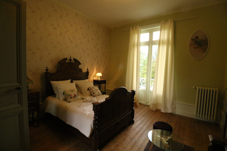 Bedroom 4, Domaine de Champ rose, Charente