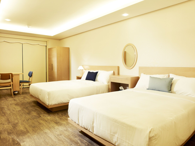 Bedroom 3, Tongyeong Geobukseon Hotel, Tongyeong