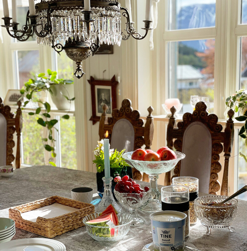 Food & Drinks 4, Villa Solvorn, Luster