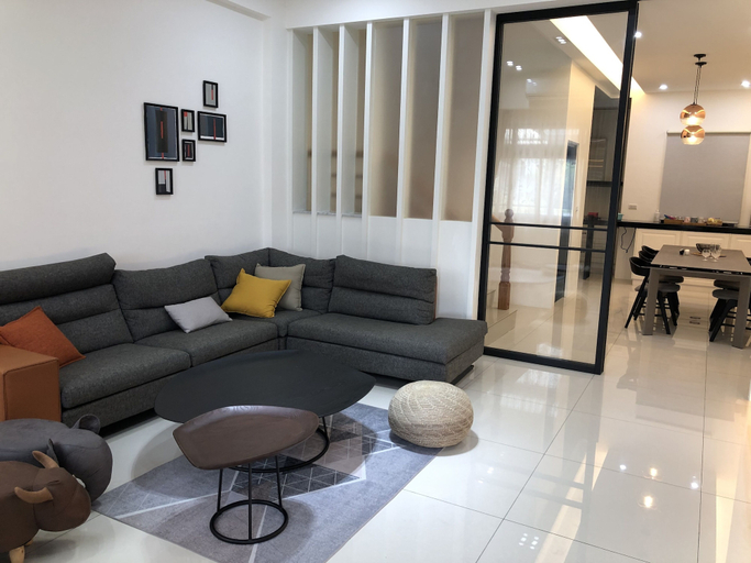 Others 3, Single Eyelid Hostel, Yilan