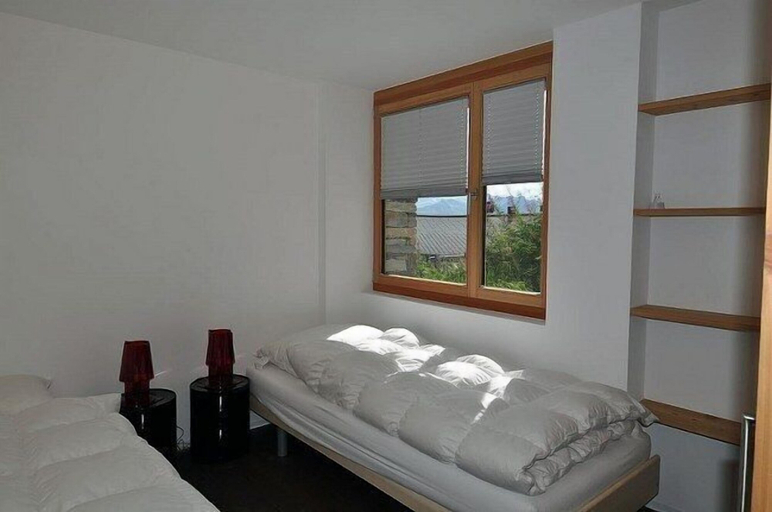 Bedroom 2, Nachtigall EG, Raron