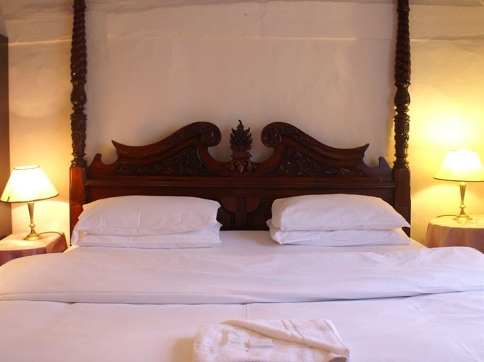 Bedroom 2, The Saracens Head, Buckinghamshire