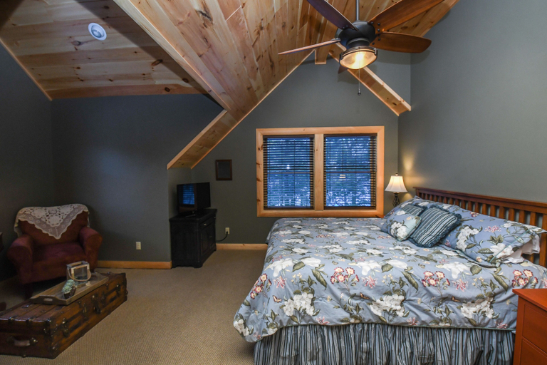 Bedroom 2, Brookside Retreat, Garrett