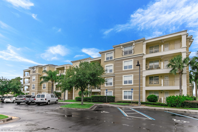 Exterior & Views 2, Spring Lakeview 3 Bedroom Condo by RedAwning, Orange