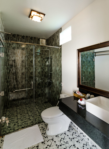 Bathroom 4, The Moon River Homestay & Villa, Da Nang