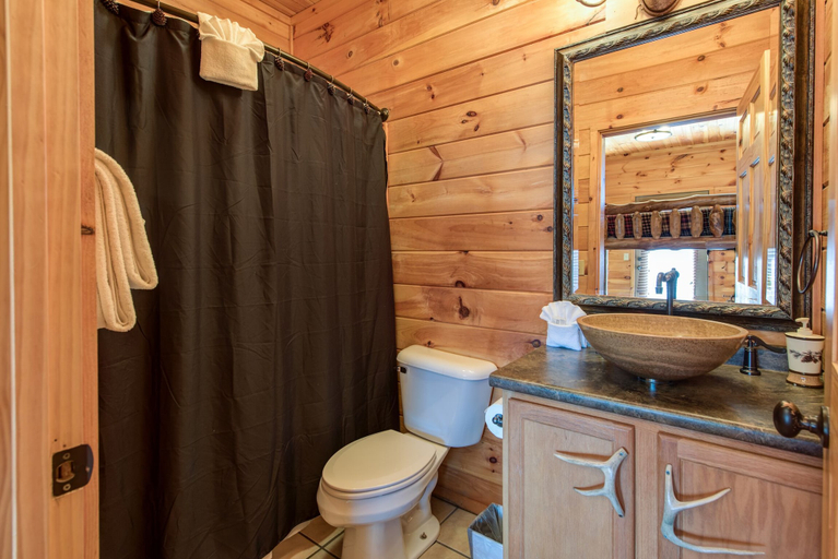 Bathroom 4, Starry Nights Lodge, Sevier