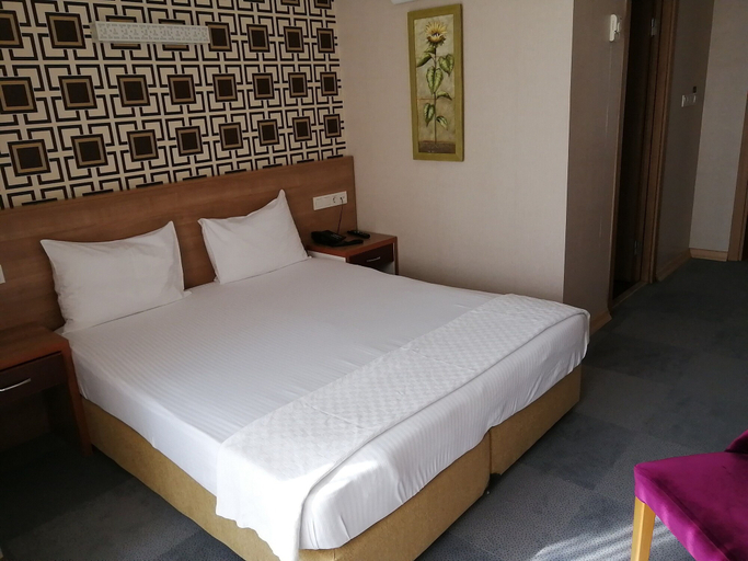 Bedroom 3, Nice Royal Otel, Maltepe