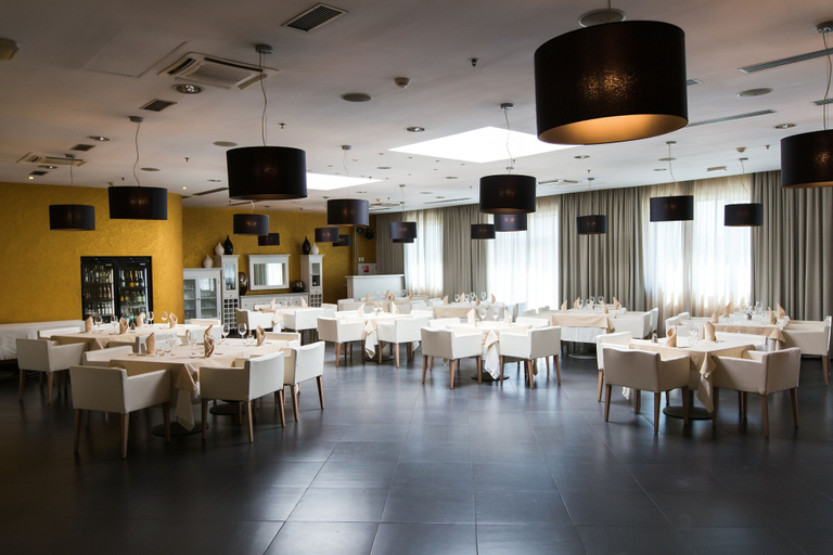 Food & Drinks 4, Mira Hotel, Anivskiy rayon