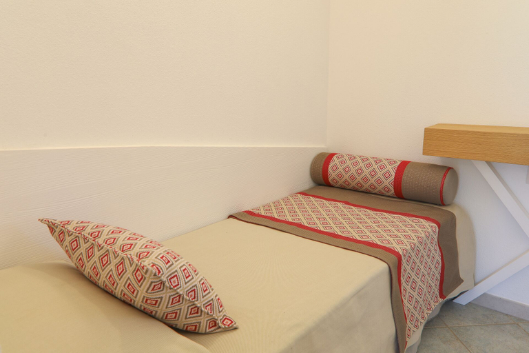 Bedroom 3, Limone Beach Resort, Cagliari