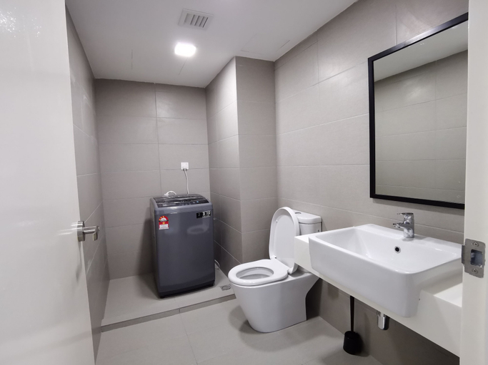 Bathroom 3, Ekocheras Serviced Apartment by Duke Homes, Kuala Lumpur