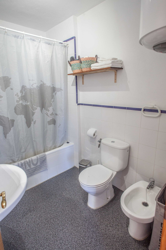 Bathroom 3, Beach House with Balcony and beach view, Cádiz
