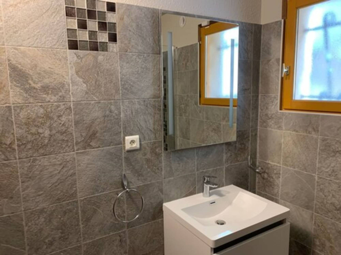 Bathroom 4, Résidence & SPA Marina d'Arone, Corse-du-Sud