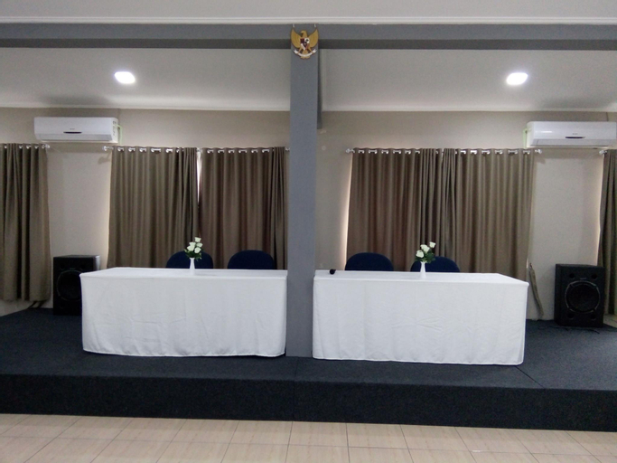 Business Facilities 26