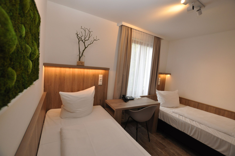 Bedroom 4, Hotel Perlach Allee, München