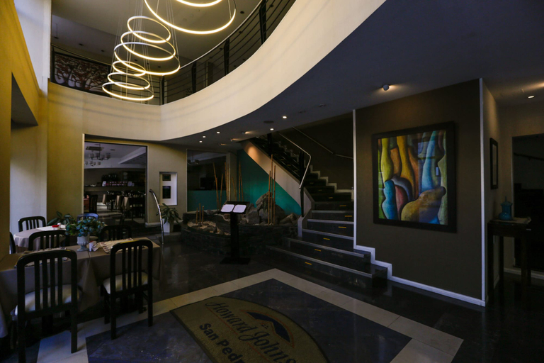 Food & Drinks 3, Howard Johnson by Wyndham San Pedro, San Pedro
