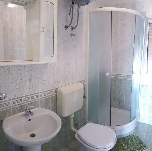 Bathroom 3, Fiorela, Rovinj
