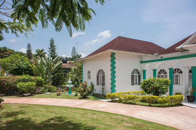 Exterior & Views 2, Diamond Villas and Suites