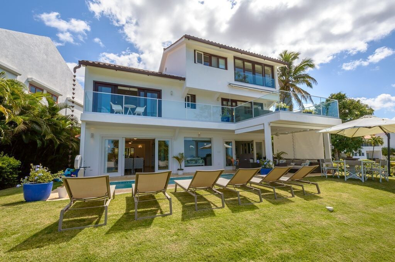Exterior & Views, Private Villa with Pool and Golf Cart, San Rafael del Yuma