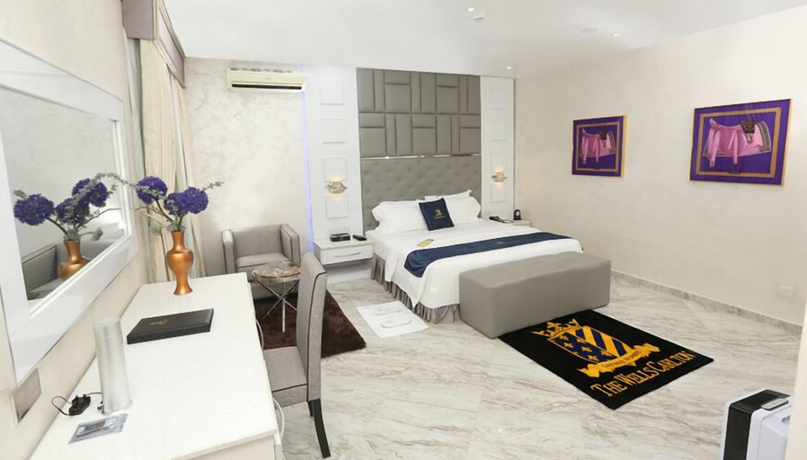 Bedroom 4, The Wells Carlton Hotel and Apartments, AbujaMun