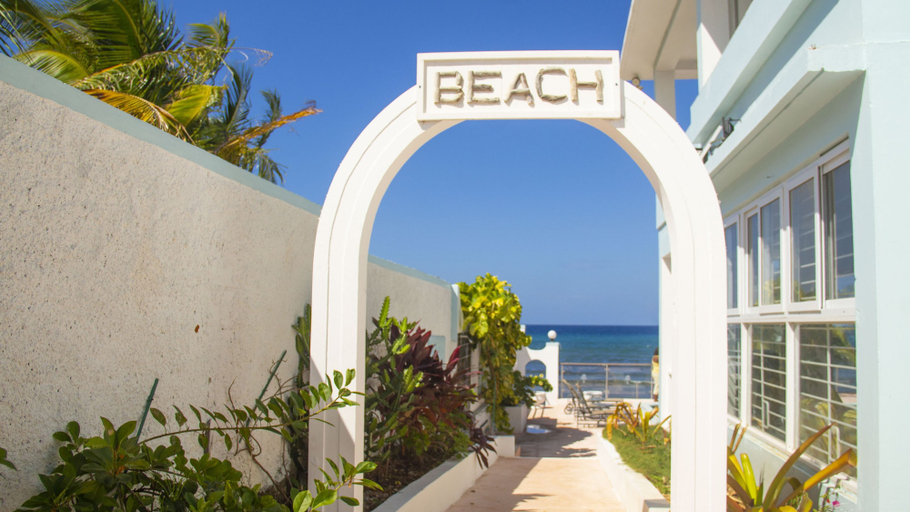 Exterior & Views, Blue Shores Hideaway