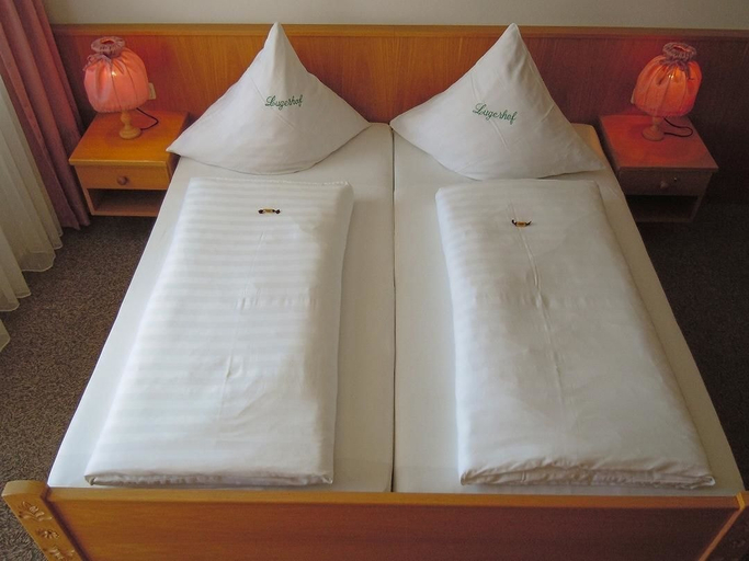Bedroom 3, Hotel Lugerhof, Cham