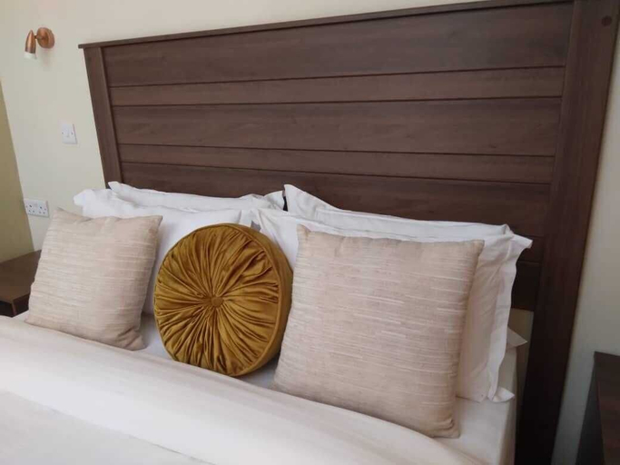 Bedroom 2, Etang Guest House, Tutume
