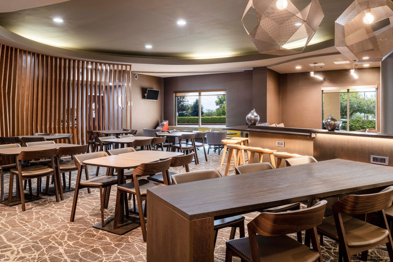 Food & Drinks 5, SpringHill Suites Marriott Colorado Springs South, El Paso