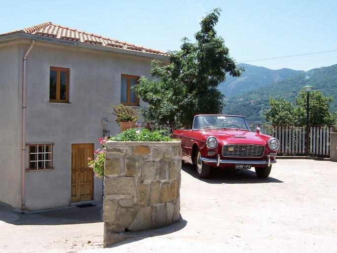 Exterior & Views 2, Agriturismo Don Cesarino, Messina