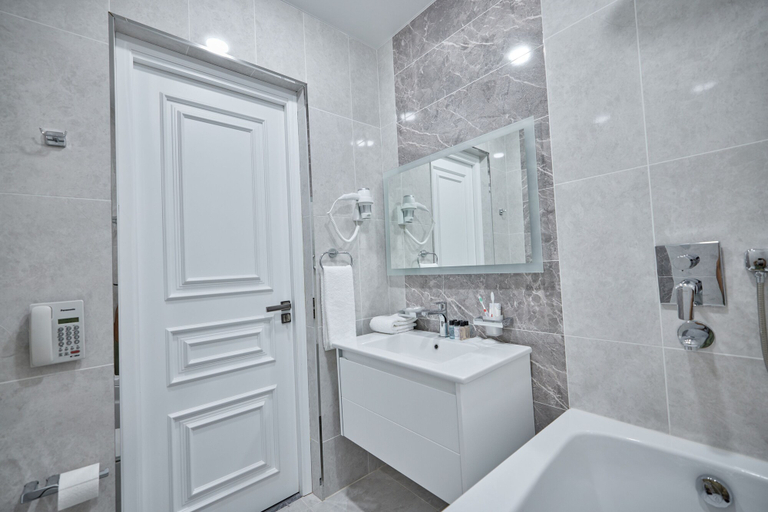 Bathroom 3, Continental Hotel, Samarkand